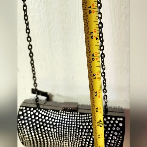 ☆[HP]☆Randi Embellis Sparkley Stylish CrossBody Purse Clutch Bag Gun Metal Chain - Picture 5 of 12